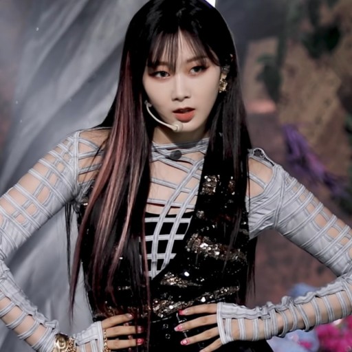 [잡담] 에스파 지젤이 많이 예뻐해줘 좀... 미안 데이터주의^^... | 인스티즈