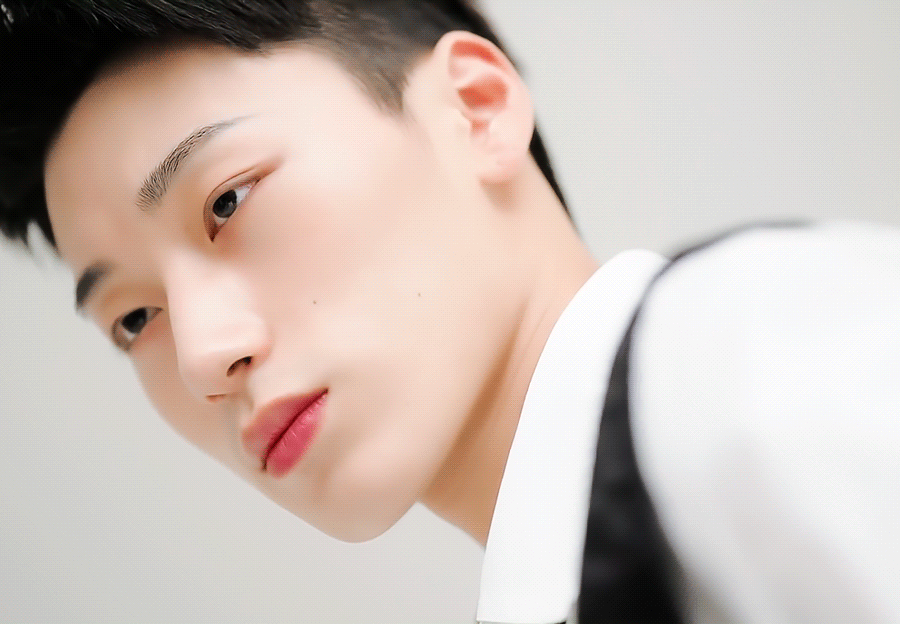 [잡담] 진짜 얼굴도 분위기도 유니크하다 | 인스티즈