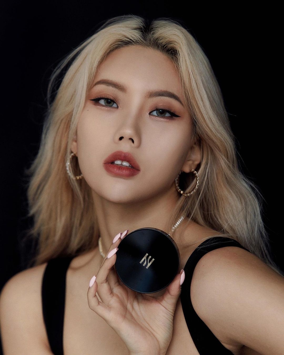 [잡담] 와 너네 시미즈 헤라 인스타 광고 사진찍은 거 봤냐고 | 인스티즈