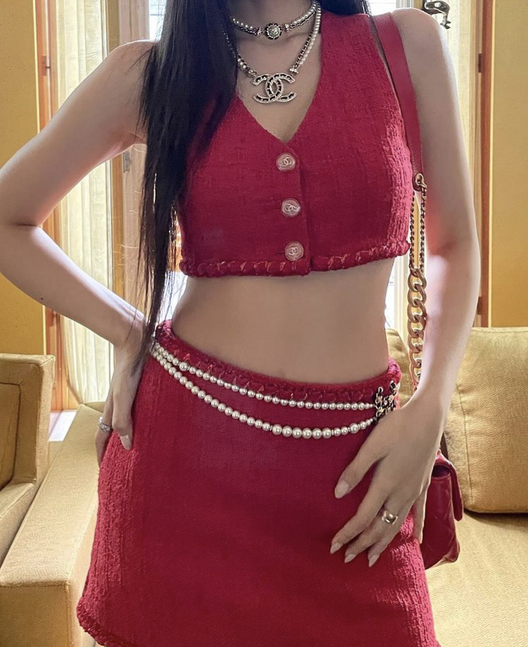 [잡담] 제니 오늘 인스타 사진 갤럭시로 찍은 거 같지 않아?? | 인스티즈