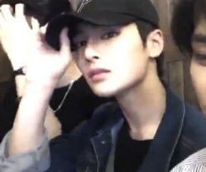 [잡담] 이 남자연옌분 이름 알려주라!! | 인스티즈