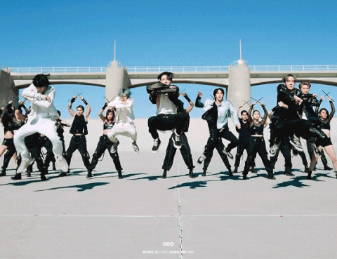 방탄 정국은 성녀파트 고음 지르다가 댄브 센터 서는게 사기같음 | 인스티즈