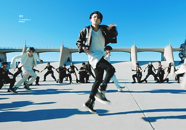 방탄 정국은 성녀파트 고음 지르다가 댄브 센터 서는게 사기같음 | 인스티즈