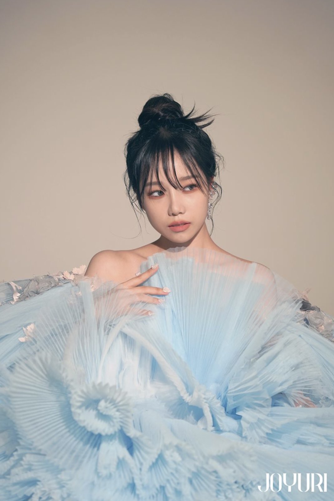 [잡담] 조유리 진짜 예쁘다 드레스 대박인디 | 인스티즈