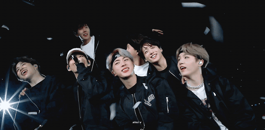 [잡담] 방탄 대기실 분위기 진짜 뭐랄까..이 일을 너무 사랑하는 사람들 같음 | 인스티즈