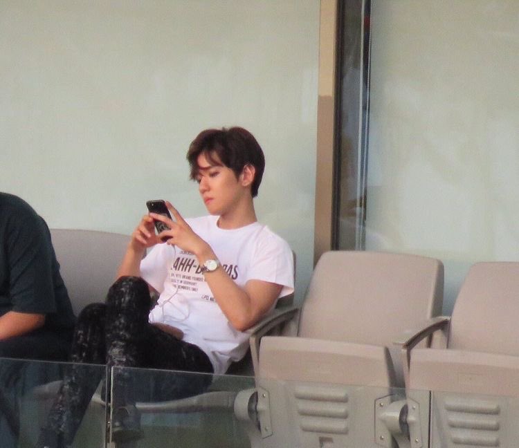 [잡담] 백현 냉미남 썰 도는 이유 | 인스티즈