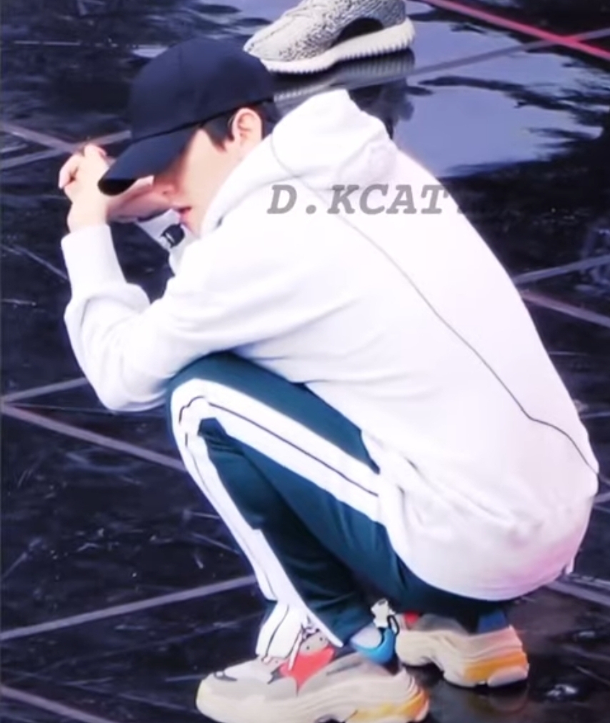 [잡담] 이거 남돌 누구 같아? | 인스티즈