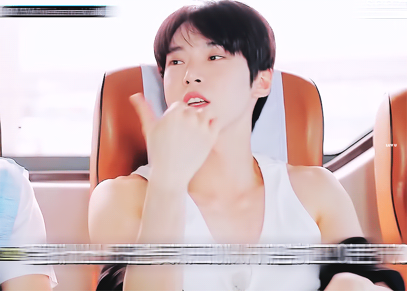 [잡담] 좋아하는 도영 움짤 뿌리고 자기 | 인스티즈