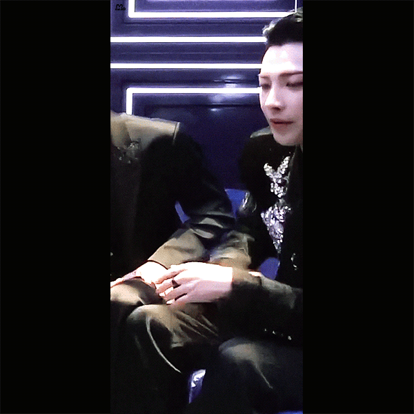 [잡담] 흑발 너무 좋아... | 인스티즈