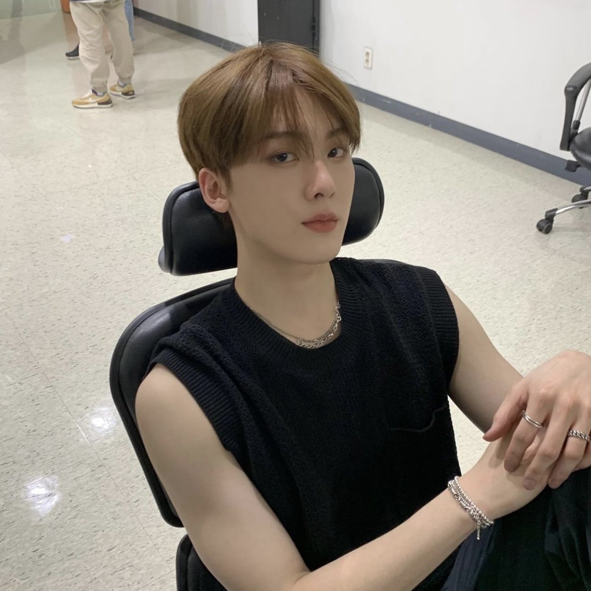 [잡담] 진정한 슬렌더미남을 보여줄게 들어와🤤 | 인스티즈