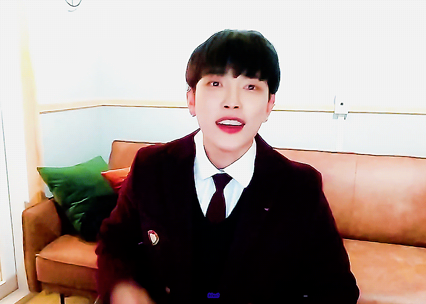 [잡담] 에이티즈 홍중 흑발 하고 진짜 애기 됐음.... | 인스티즈