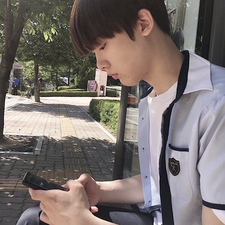 [잡담] 이 사람 누구야? 감이 안 잡혀 | 인스티즈