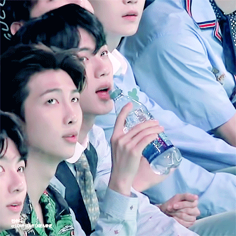 [잡담] 마플 제외기념 방탄이들 사진 뿌리고 갑니다 | 인스티즈