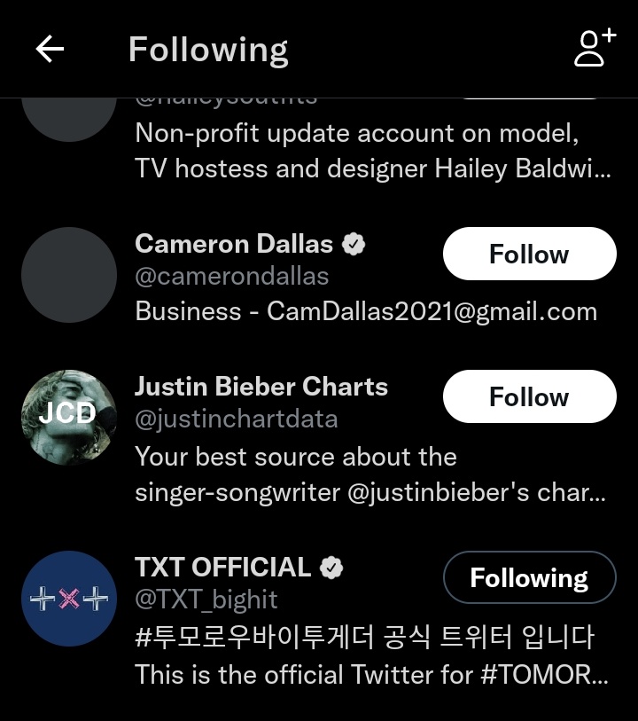 [잡담] 저스틴 뜨또가 투바투 자꾸 팔로우는 하는데 이제 그게 멤버가 쓰는 계정은 아닌 | 인스티즈