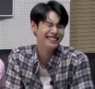 [잡담] 도영 하다하다 인디언 보조개도 있는거 너무하네 | 인스티즈