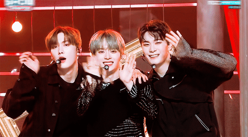 [잡담] 얘네 때문에 수요일이 너무 행복하다,,, | 인스티즈