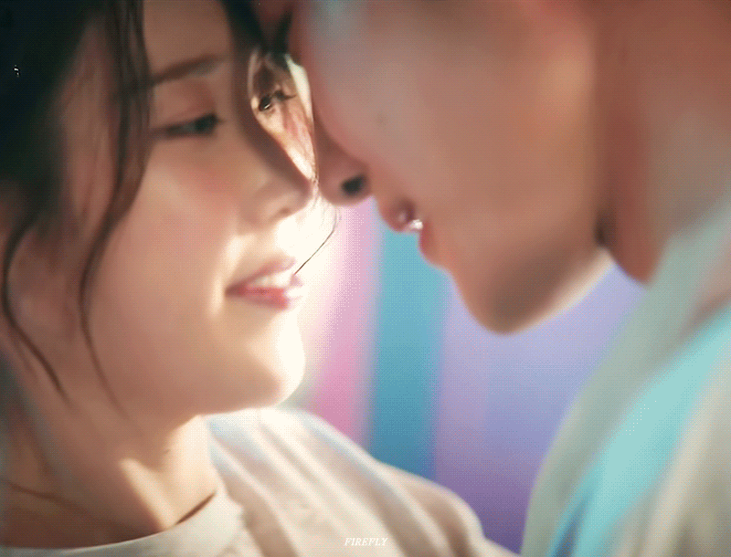 [잡담] 아이유 이번 뮤비 남주랑 케미 좋다ㅠ | 인스티즈