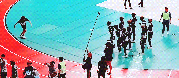 [잡담] 그룹에 육상 태권도 검도 쇼트트랙 합기도 하던 애들이 모이면 | 인스티즈