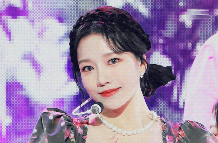 [잡담] 조유리 진짜 오밀조밀이라는 단어의 인간화같음 | 인스티즈