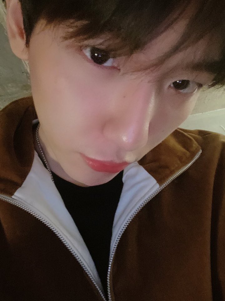 [잡담] 어찌 이리 생겼냐 | 인스티즈