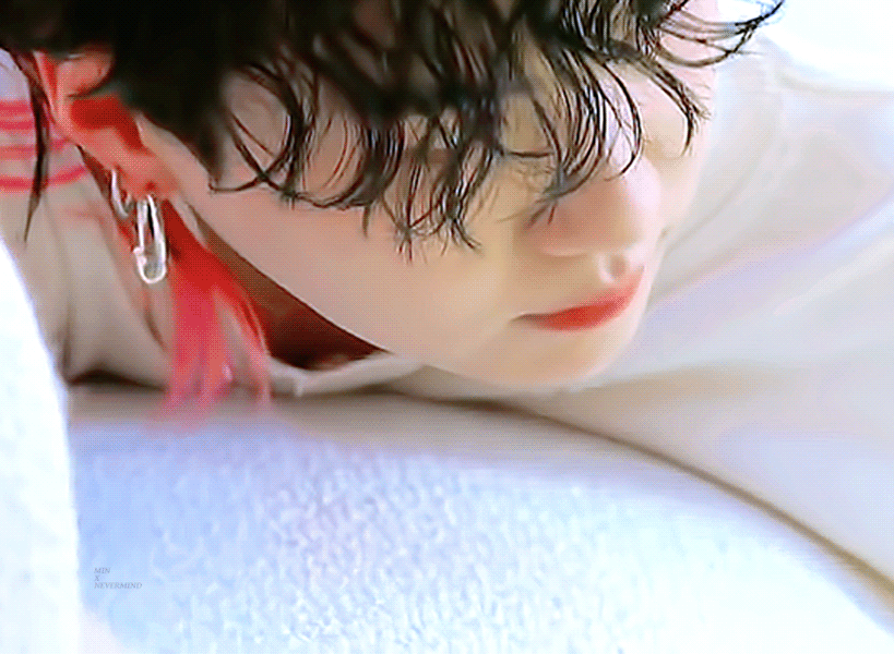 [잡담] 슈가 볼 진짜 딱 한번만 만져보고싶다.... | 인스티즈