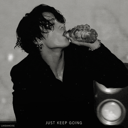 [잡담] 정국이 물 마실때 극과극임 | 인스티즈