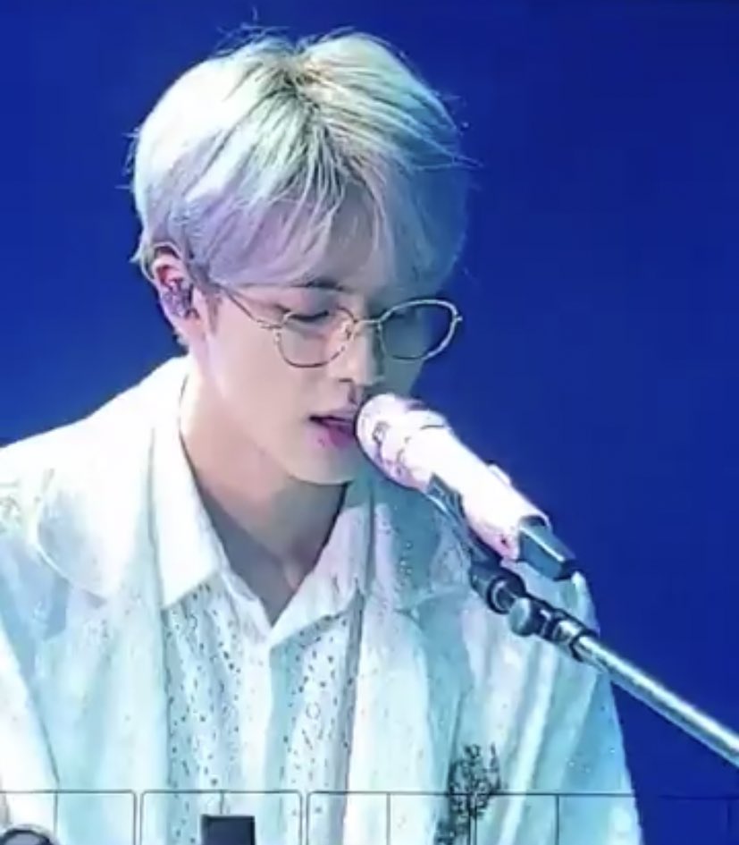 [잡담] 방탄 진 안경 쓸 때마다 착잡해짐... | 인스티즈