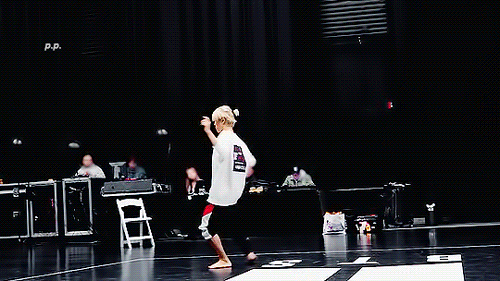 [잡담] 방탄 지민 춤선 너무ㅋㅋㅋ춤추는 나를 봐라 내가 주인공이다 | 인스티즈