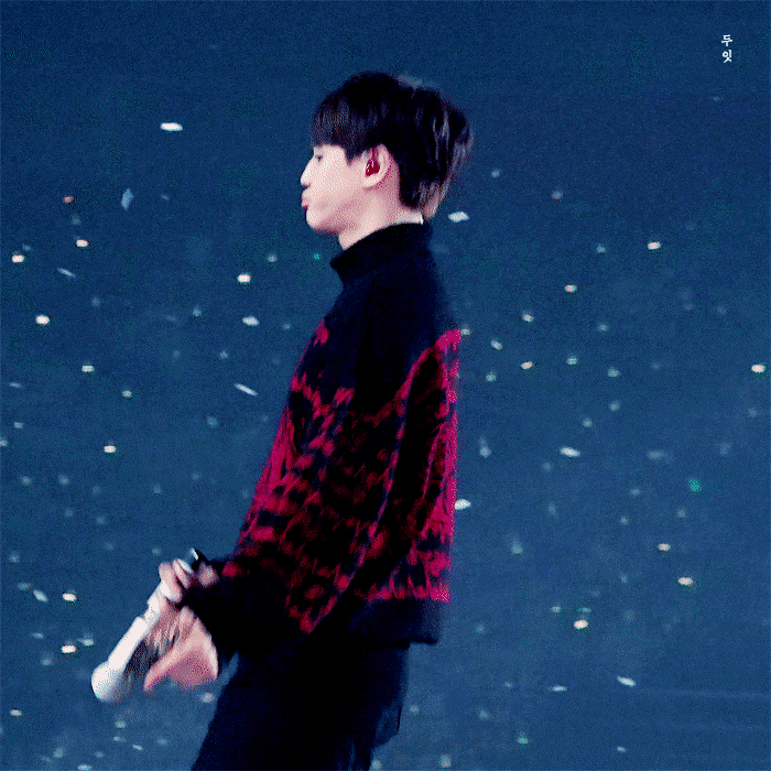 [잡담] 양요섭 마이크 돌리는거 | 인스티즈