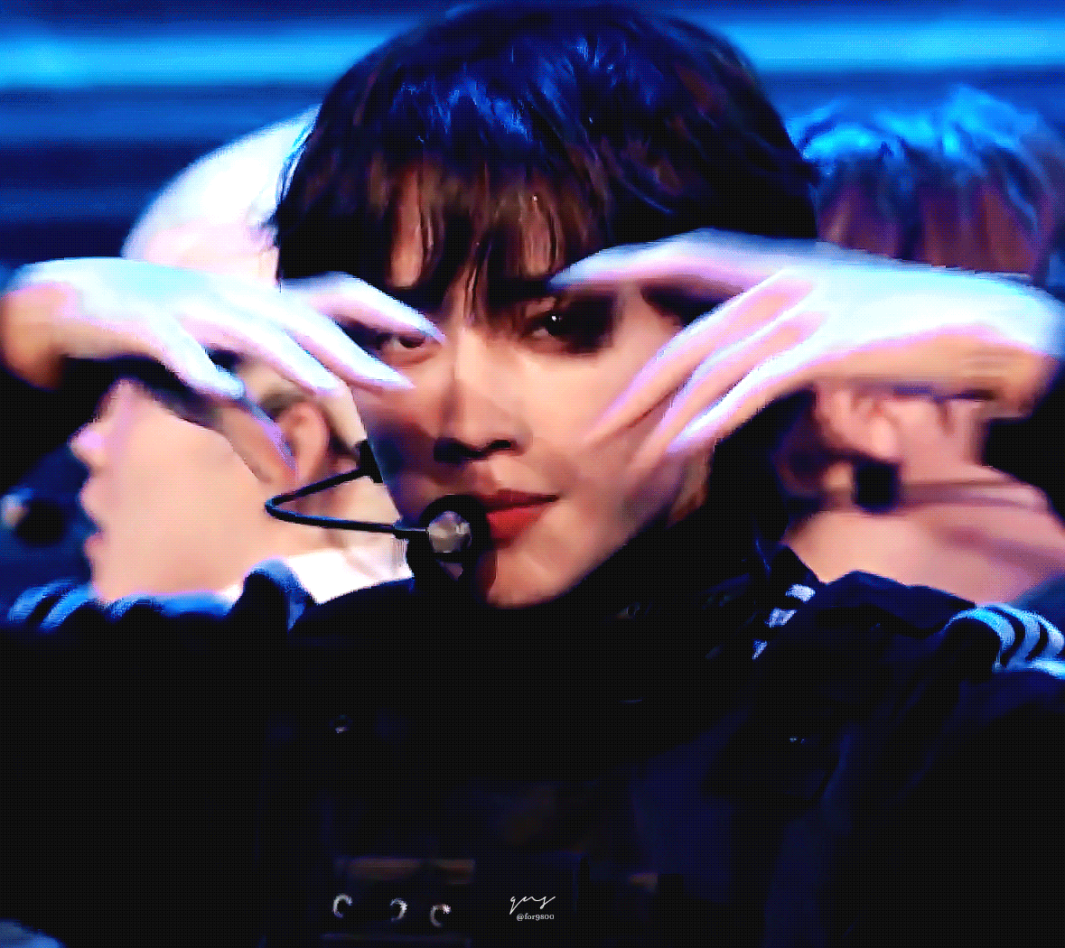 [잡담] 내 이상형이 이목구비 자기주장 강한사람이거든? 근데 | 인스티즈