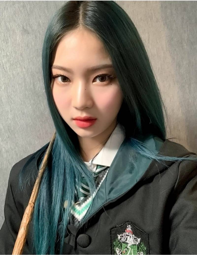 색안경 무대의상 입고 찍은 스테이씨 아이사 셀카 모음 | 인스티즈