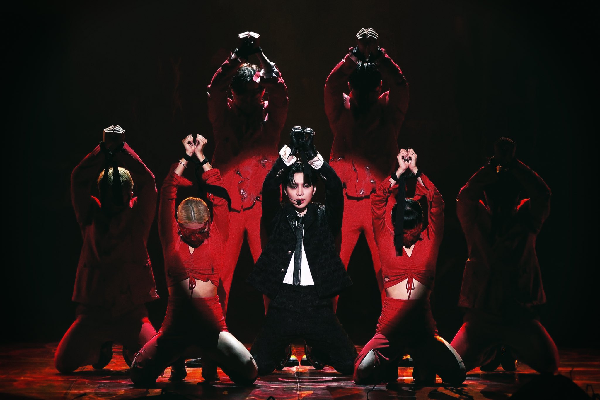 [잡담] 태민 이 사진 진짜 하데스같어ㅠㅠㅠㅠㅠ | 인스티즈