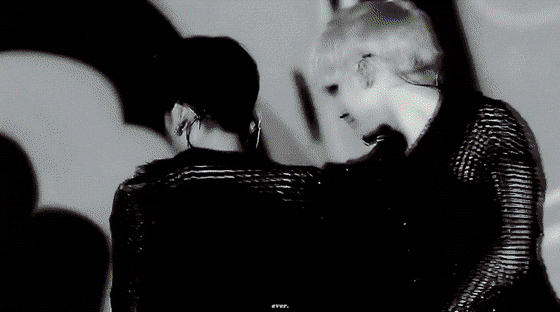 [잡담] 투바투 머리 맡대는 안무 진짜 짱이다 | 인스티즈