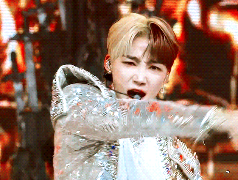 [잡담] 더보이즈 무대의상 레전드라고 생각하는 날.. | 인스티즈