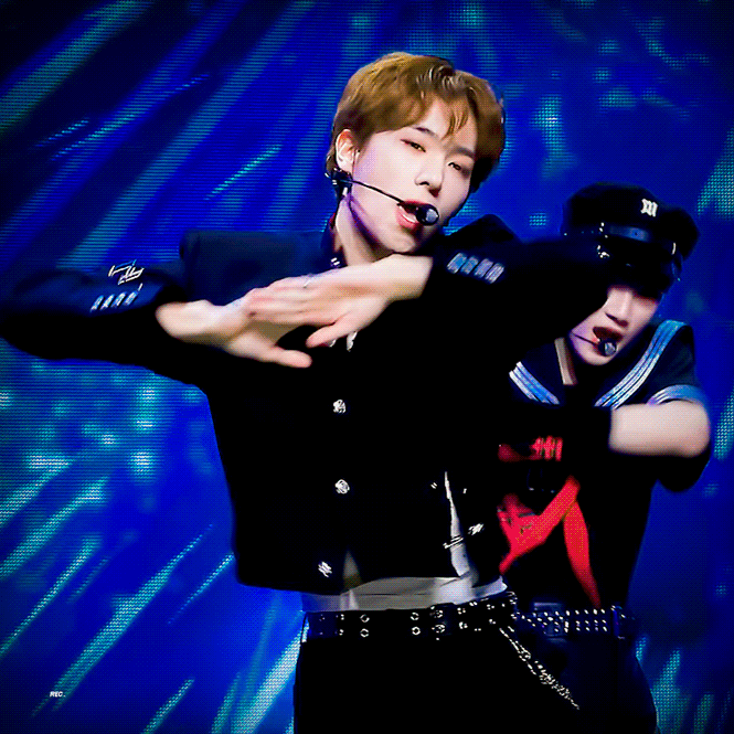 [잡담] 더보이즈 현재 이날 의상 ㄹㅇ 미쳐써 | 인스티즈