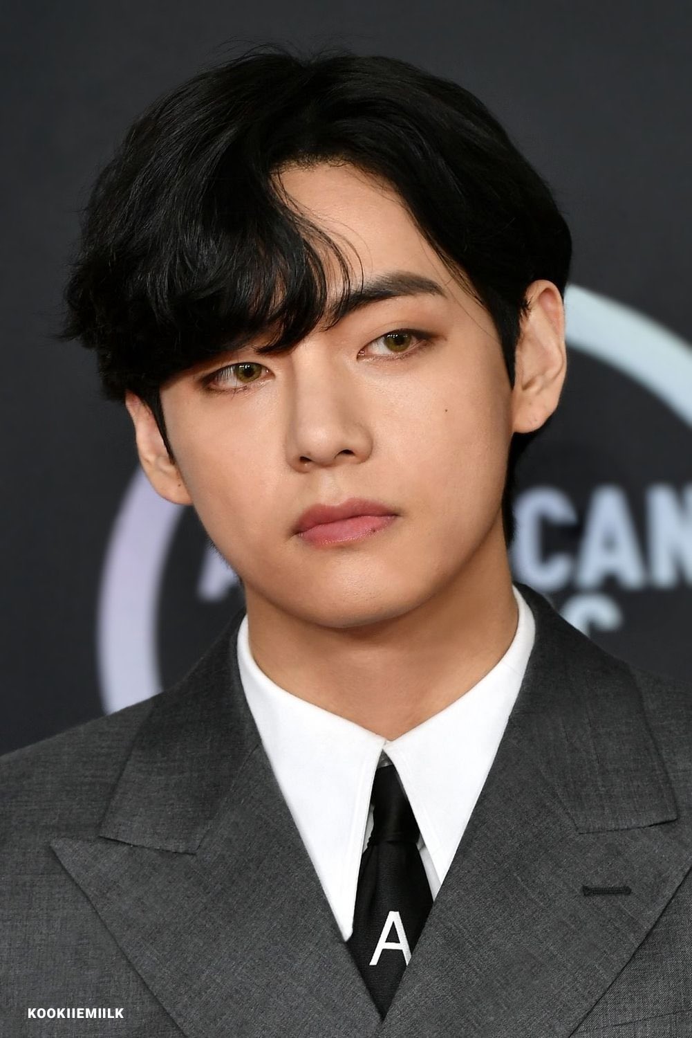 [잡담] 와 뷔 기사사진인데 개잘생겻어 | 인스티즈