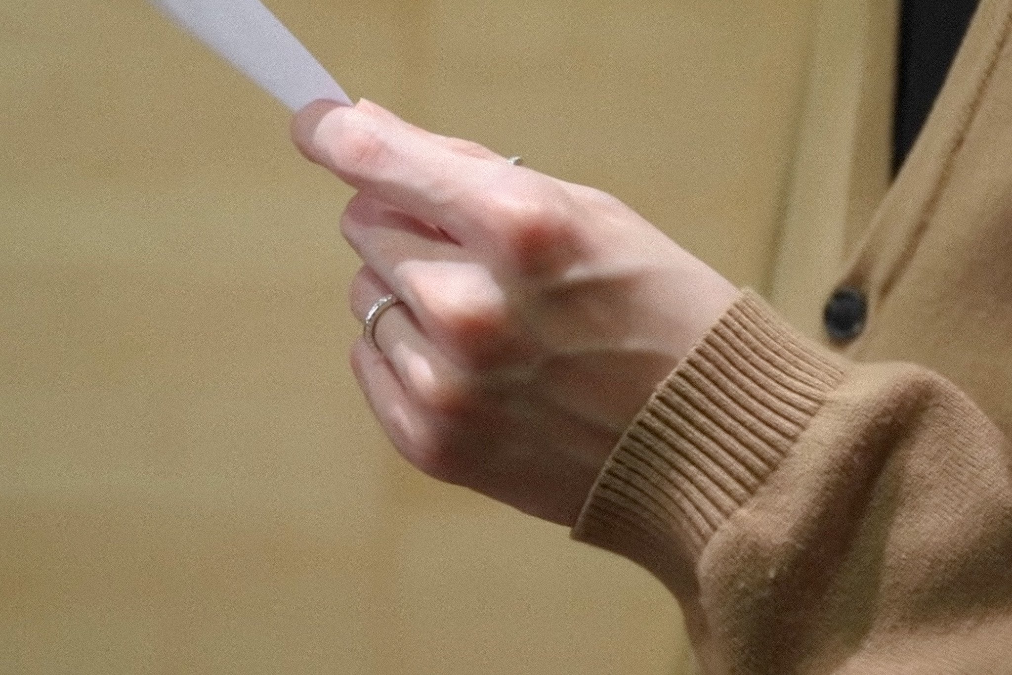 [잡담] 손 한번만 잡아보고싶다 | 인스티즈