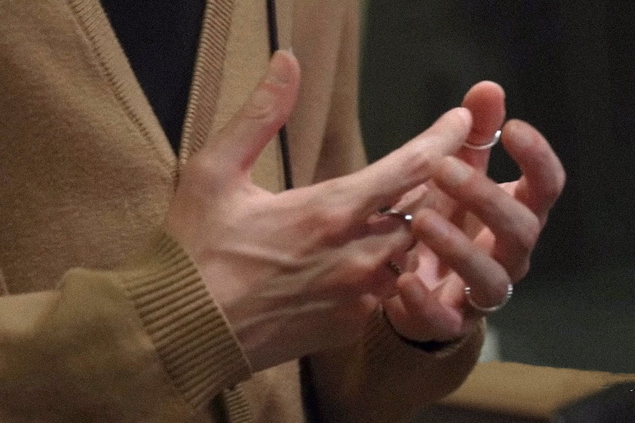 [잡담] 손 한번만 잡아보고싶다 | 인스티즈