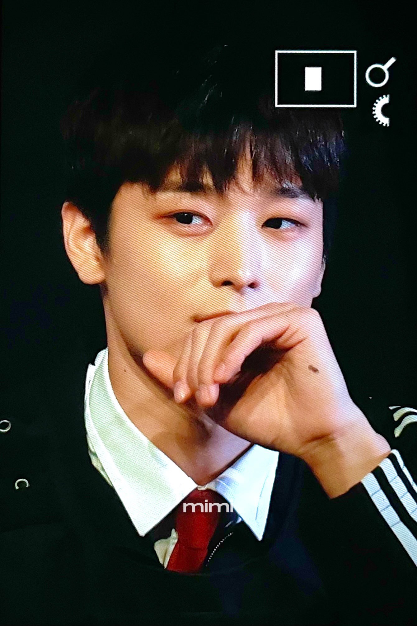 [잡담] 짜증나.. 대면팬싸 배아파… 감히 나 없는 곳에서 예쁘다니 | 인스티즈