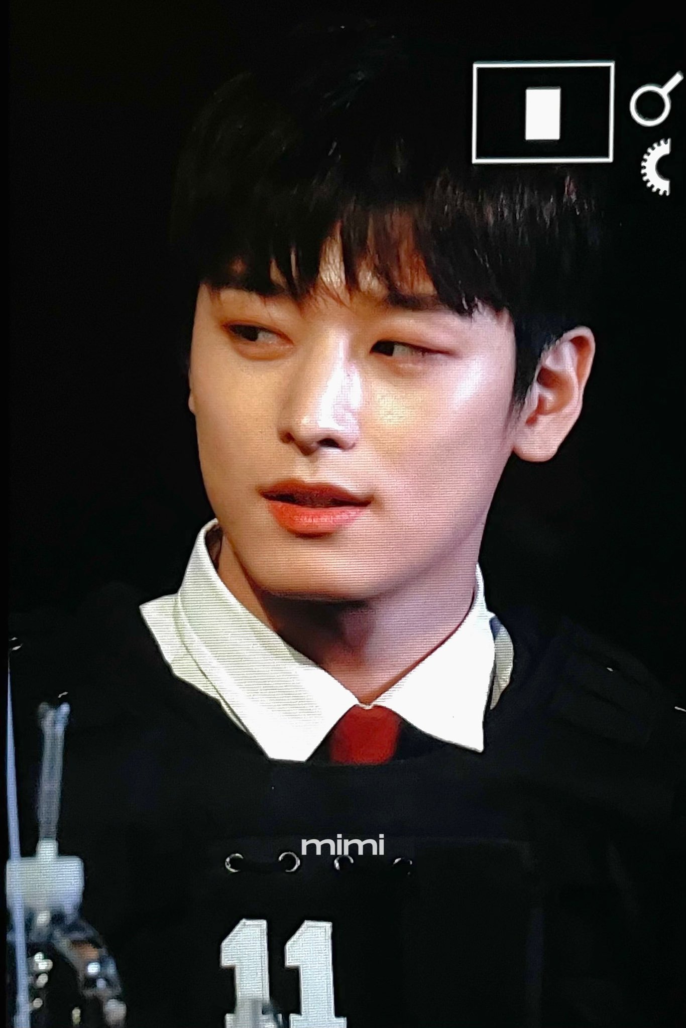 [잡담] 짜증나.. 대면팬싸 배아파… 감히 나 없는 곳에서 예쁘다니 | 인스티즈