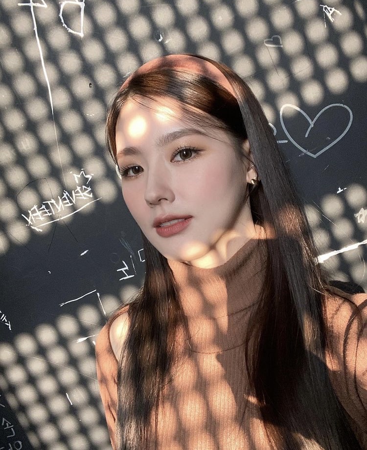 [잡담] 오늘 자 엠카운트 미연이 미쳤음 너무 예뻐서 헛웃음 나옴 진짜 | 인스티즈