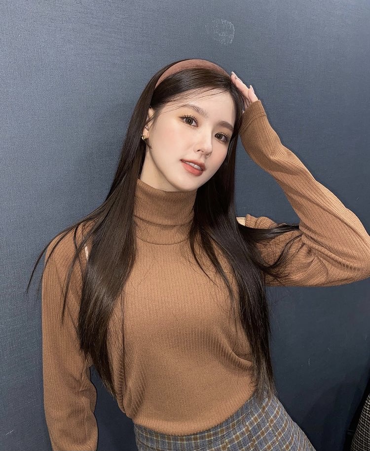 [잡담] 오늘 자 엠카운트 미연이 미쳤음 너무 예뻐서 헛웃음 나옴 진짜 | 인스티즈