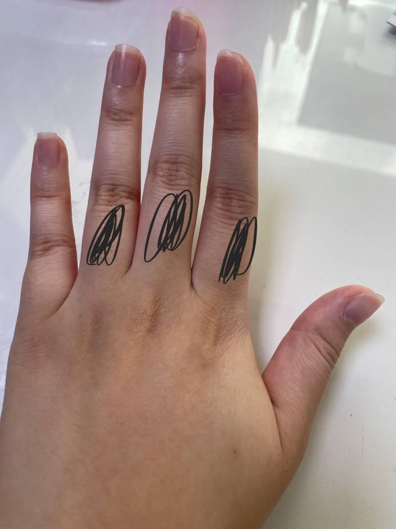 🙏🏻내 손에 어울리는 네일 추천해줄 사람‼️‼️🙏🏻 | 인스티즈