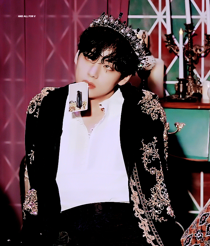 [잡담] 방탄 뷔는 좋겠다 이런 스타일링 찰떡같이 받아먹어서 | 인스티즈