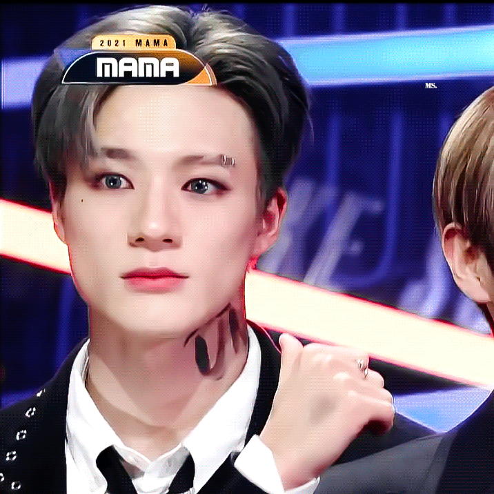 [잡담] 이제노 갭차이 진짜... "안경쓰고 공부만하던 전교회장의 실체"같음 | 인스티즈