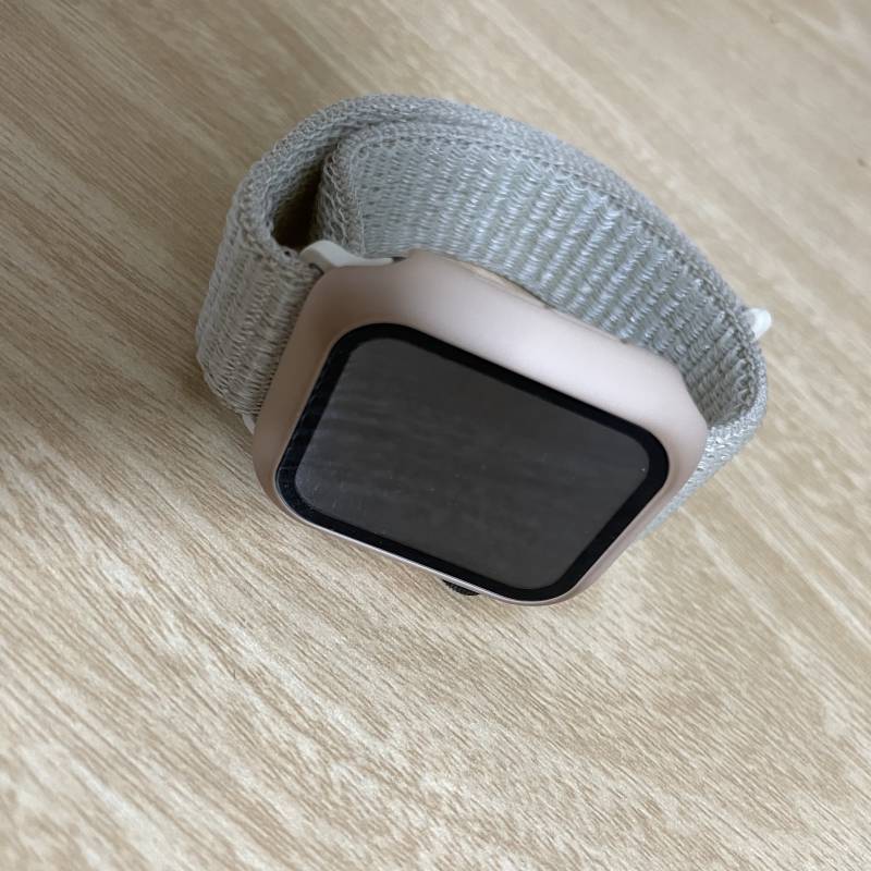 애플워치se 40mm 스페이스그레이 팔아요! 거의 새거입니다 | 인스티즈