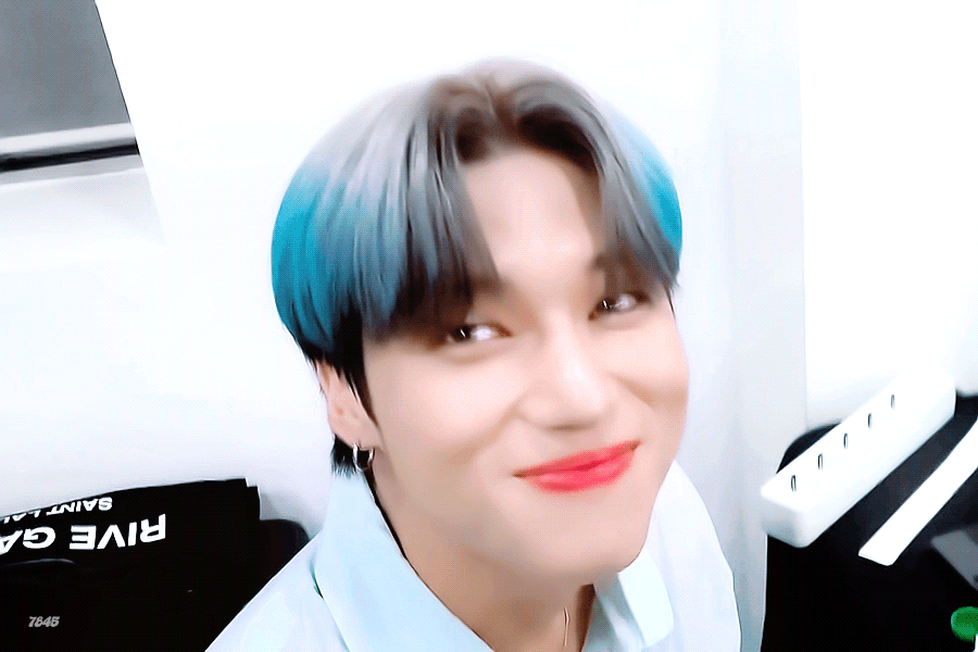 [잡담] 우영이 어제 한국 와서 팬들이랑 시차 맞아서 좋다고했는데 본인이 시차 적응 못해갖고 아아아악! 잠이 안 와! 하고있대 🥲 | 인스티즈