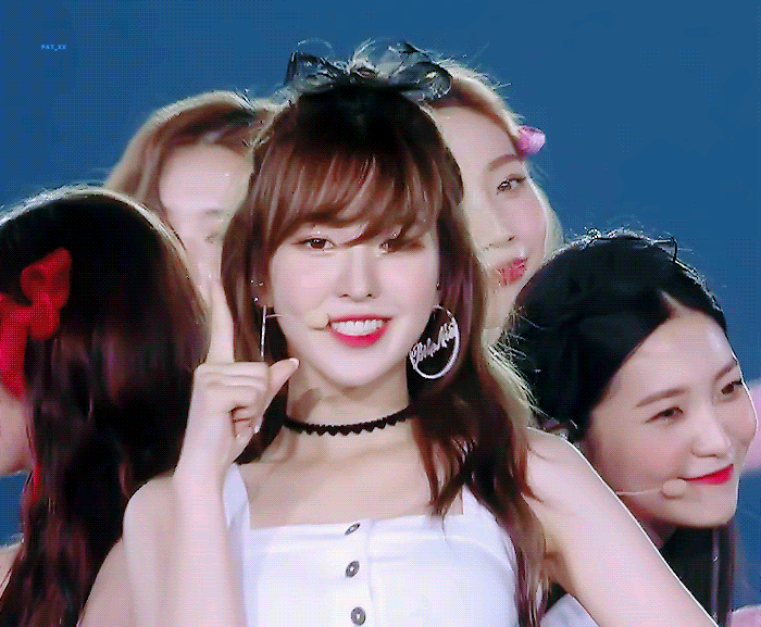 [잡담] 웬디 진짜 헤어랑 컨셉 장인이야💙 (사진진짜많음주의) | 인스티즈