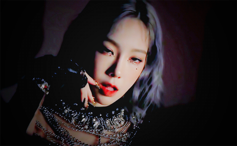 [잡담] 와 갓빝 태연이 사진 떴을때 역대급 화려해서 | 인스티즈