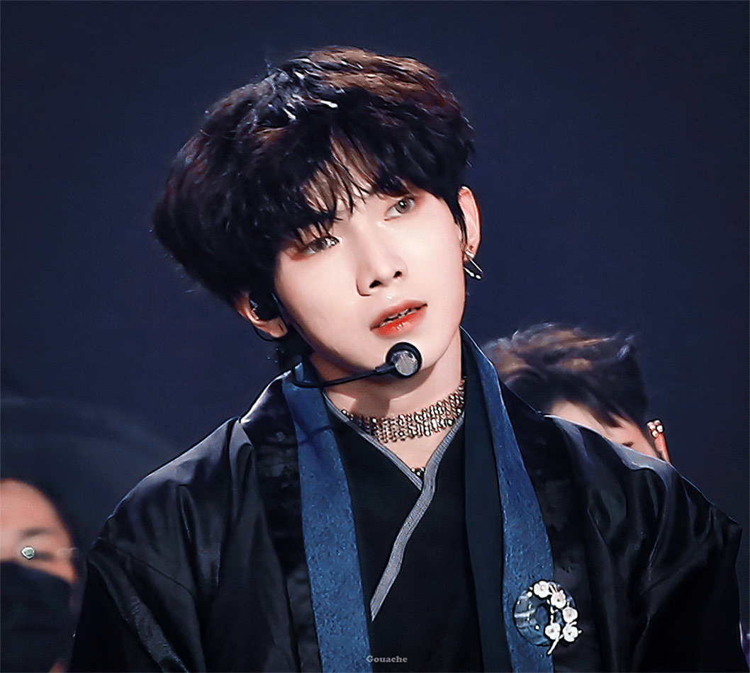 [잡담] 이 얼굴에 저음 보컬인 거 진짜 사기 같음... | 인스티즈